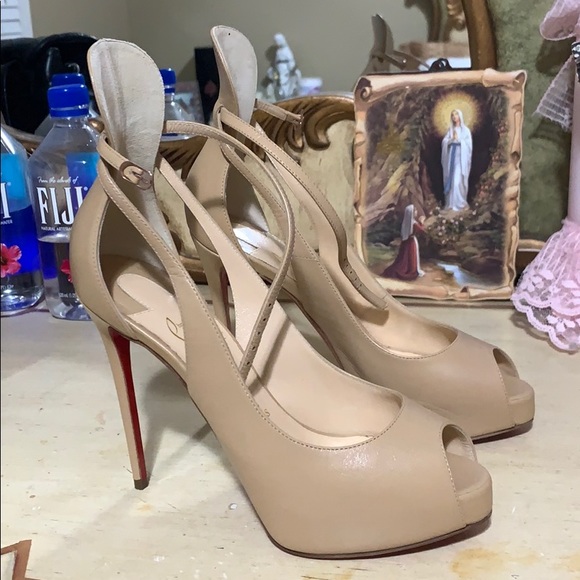 Christian Louboutin Shoes - Nude Louboutin